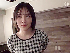 美尻美女がセクシーな紐パンティを脱いで顔面騎乗クンニでおまんこの感度貪る