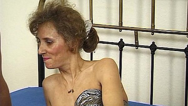 JuliaReavesProductions – Fotzenpatrolie – scene 5 bigtits oral vagina anus penetration